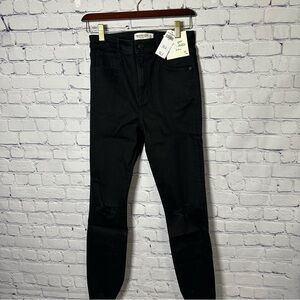 Abercrombie & Fitch NWT Women's Dark Skinny Jeans